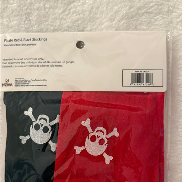 Pirate Red & Black Skull Stockings – One Size – New in Package - Picture 2 of 3